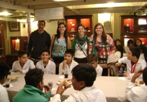Escolares premiados visitaron la fragata Sarmiento 2