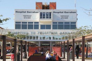Premian a médicos del Garrahan por avances contra un cáncer de ojo